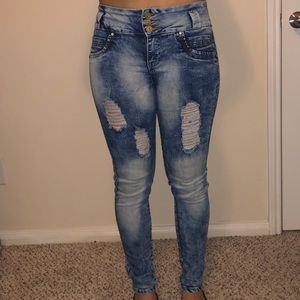 Light Wash Ripped Skinny Jeans 👖